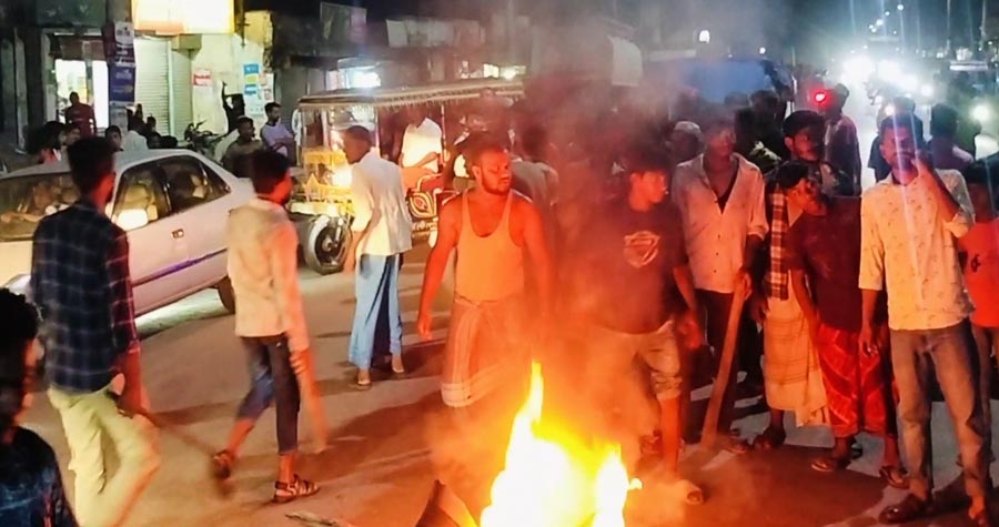 ভোলায় অনির্দিষ্টকালের জন্য বাস চলাচল বন্ধ