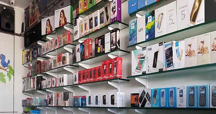 অনির্দিষ্টকালের জন্য মোবাইল দোকান বন্ধ, বিটিআরসি ঘেরাওয়ের ঘোষণা